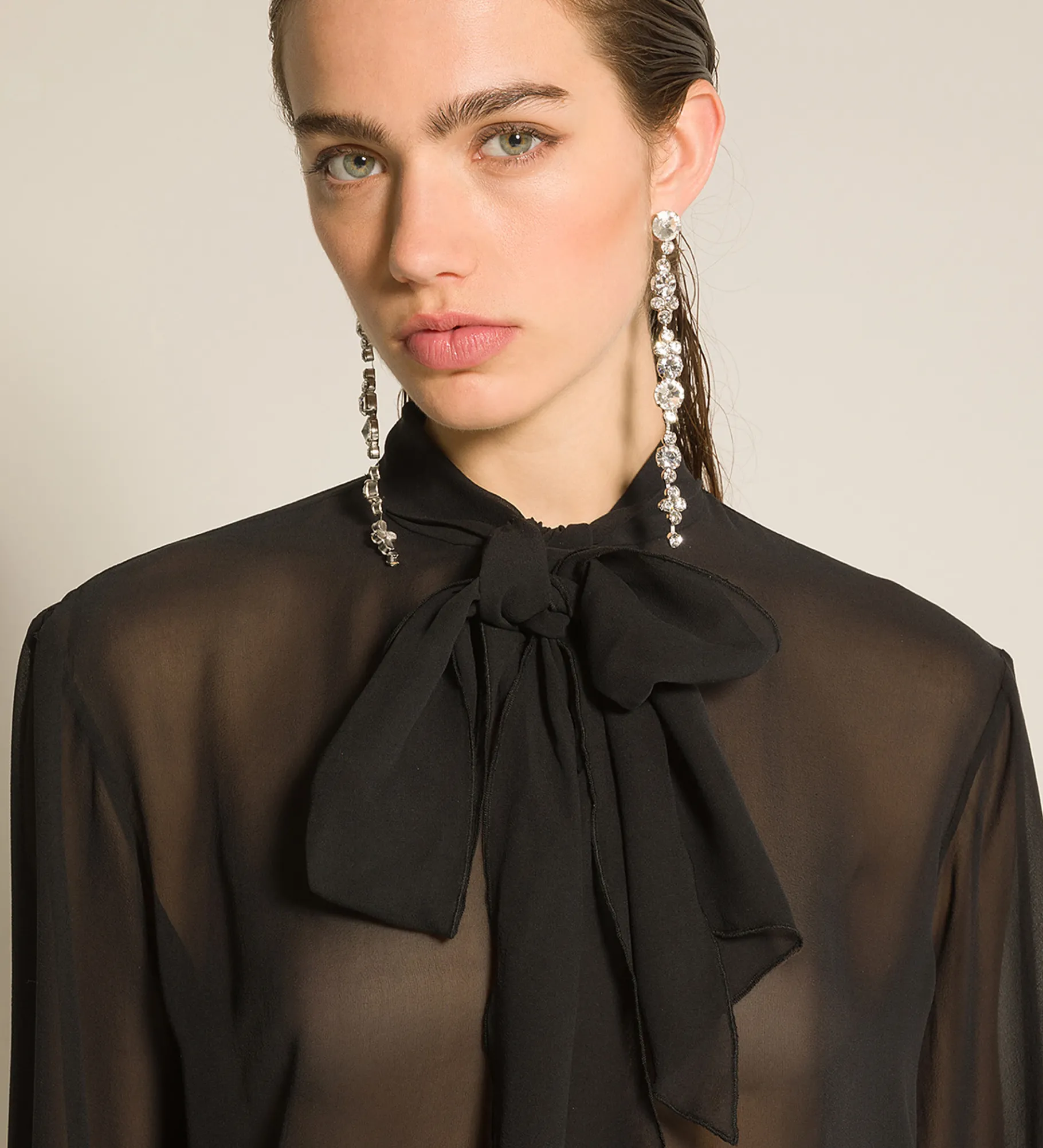 forte_forte Chemises^la chemise avec nœud en georgette de soie nero